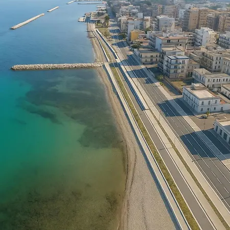 Oceanomare Sea View Бари